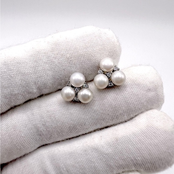 .925 Sterling Silver Simulated Pearl and Clear Cz Earrings - Picture 12 of 17